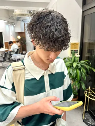 パーマ メンズ シャドウパーマ/ 波巻パーマYu-Kiのヘアスタイル