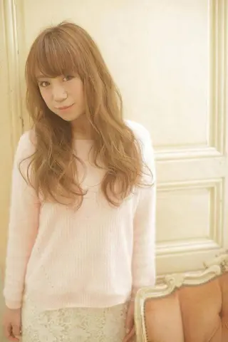 ミディアム カラー パーマ エイト ウメダのヘアスタイル