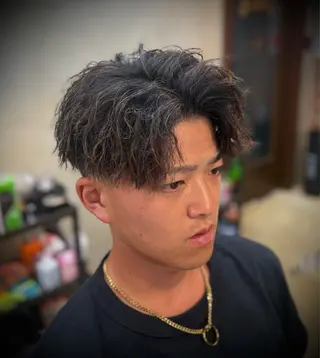 ミディアム パーマ メンズ Dorcus barber quality style ドルクス上野店 バーバーショップ所属・坂本 虹昂のヘアスタイル