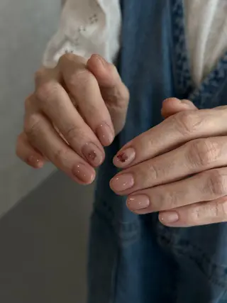 ネイル GLOW/ NAIL 福井二の宮店所属・GLOW/NAIL 二の宮KaNaのネイルデザイン