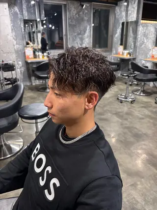 メンズ フェザーパーマ職人 🪽yutoのヘアスタイル