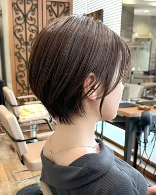 ショート カラー 💍新宿ショート 💍岩田莉奈のヘアスタイル
