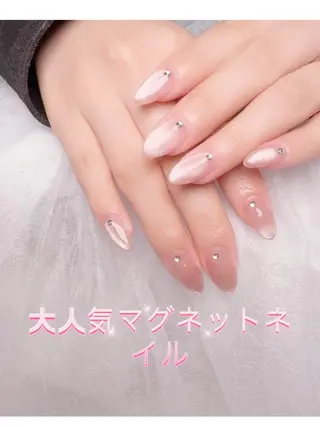ネイル pink ladyサロン所属・べ にのネイルデザイン