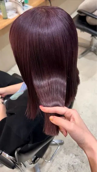 ロング ハイトーンベージュ カラー/さら🎀のヘアスタイル