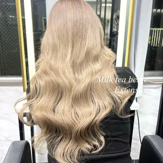 ロング カラー シールエクステ特化 ハイトーン、NANAのヘアスタイル