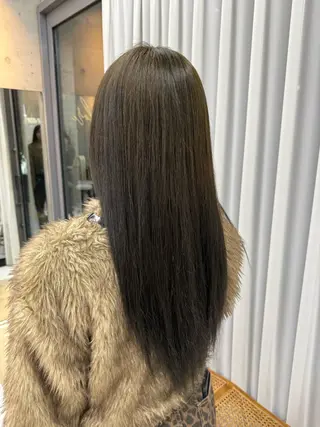 ロング カラー clore所属・透明感カラー yuraのヘアスタイル