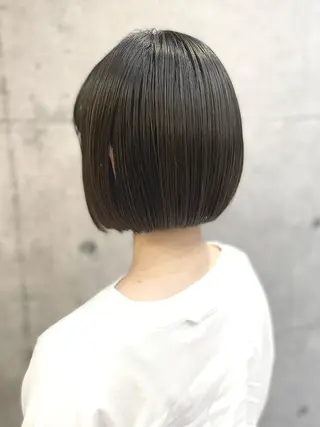 ショート 🔷ブリーチバレイヤ ージュ🔷飯野達也のヘアスタイル