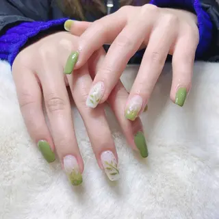 ネイル 🦋ネイルサロン ブラン🌈ゆりのネイルデザイン