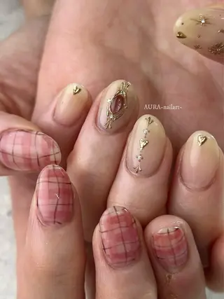 ネイル AURA nailartのネイルデザイン