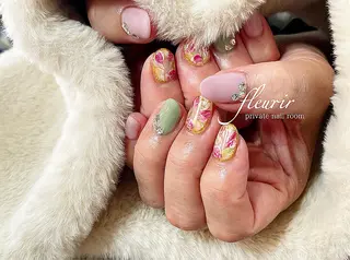 ネイル フルリール 【プライベートサロンのネイルデザイン