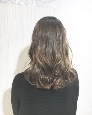 セミロング カラー パーマ ヘアアレンジ ✨艶髪✨透明感✨ 山内大樹のヘアスタイル