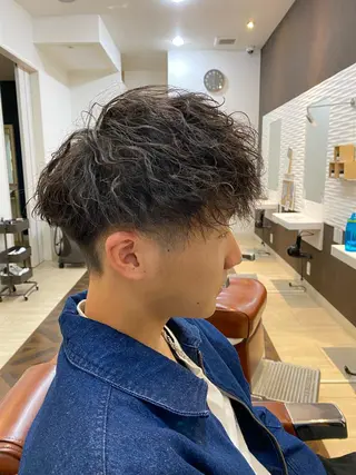 パーマ メンズ 松原 麗玖人のヘアスタイル