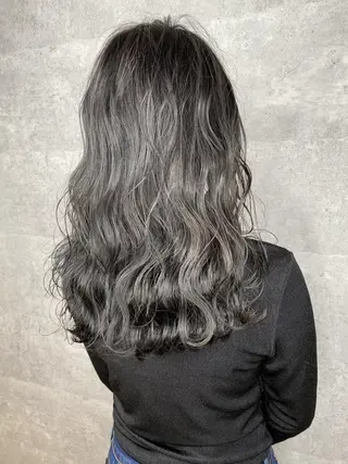 セミロング カラー _WHITE 天王寺のヘアスタイル