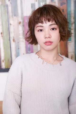 ミディアム 江原 彩華のヘアスタイル