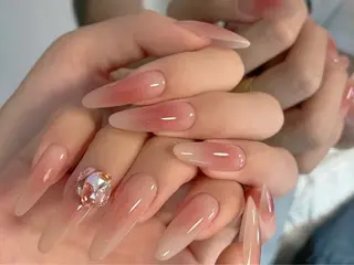 ネイル DR NAIL新宿所属・Haruka 🎀のネイルデザイン