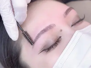 アイブロウ i plus所属・i plus mahoのマツエク・マツパデザイン