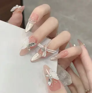 ネイル D-BEAUTY Nailsalonのネイルデザイン