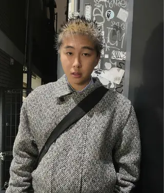 ショート カラー メンズ スパイラルパーマ 🌐hina⭐️のヘアスタイル