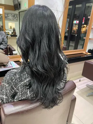 ロング カラー GIFT OMOTESANDO所属・秋月 いなのヘアスタイル