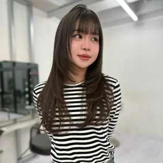 ロング 鍋田/ vivie/ 縮毛矯正／レイヤーのヘアスタイル