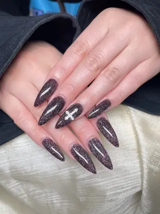 ネイル アヤメネイル 最新チップスカルプのネイルデザイン