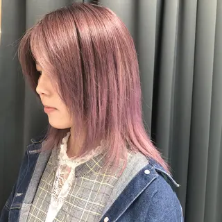 セミロング カラー ORIKA 美容室のヘアスタイル