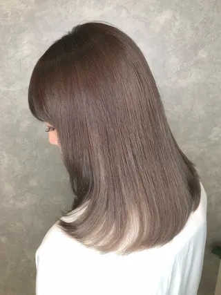 セミロング カラー 渡辺　亮/ 白髪ぼかし/髪質改善のヘアスタイル