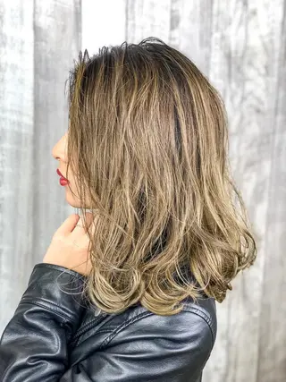 ミディアム Reve Resort池袋のヘアスタイル