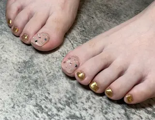 ネイル ATELIER Moon所属・ATELIER Mo on Hiromiのネイルデザイン