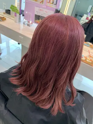 ミディアム カラー パーマ ヘアアレンジ ハイトーンカラー🤍 山下 優華のヘアスタイル