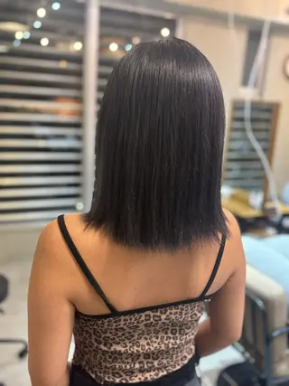 ミディアム カラー 平良 那生のヘアスタイル