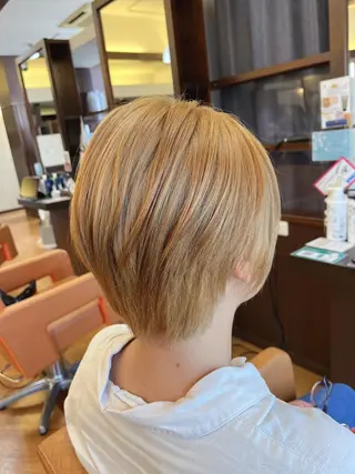 ショート U HARUNAのヘアスタイル