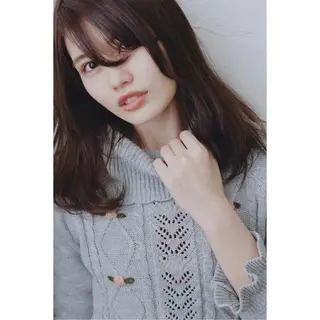 セミロング カラー fio マナミのヘアスタイル