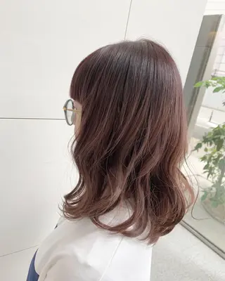 セミロング カラー K. SUZUKAのヘアスタイル
