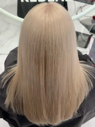 ロング カラー Rino/ハイトーン /ミルクティーカラーのヘアスタイル