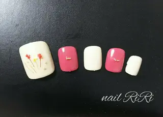 ネイル nail RiRi アトレナチュラのエステ・リラクイメージ