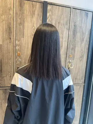 セミロング パーマ COCOA Glow所属・🤍みう‎🤍￥ 3,300 〜のヘアスタイル