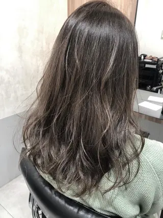 セミロング カラー OFF YUYAのヘアスタイル