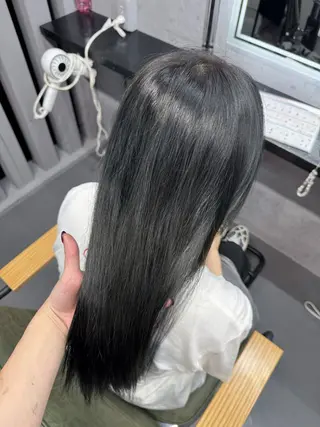 カラー 籔上 凜のヘアスタイル
