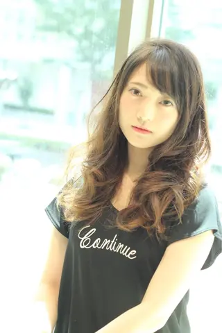 セミロング カラー パーマ ブレス渡辺 康介のヘアスタイル