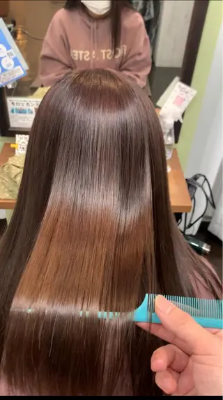 ミディアム ブリーチ毛に縮毛矯正 ✨カラー✨山田 正幸のヘアスタイル