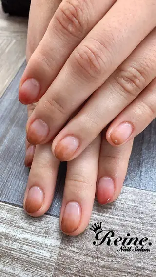 ネイル Nailsalon Reine所属・玉栄 伶奈のネイルデザイン