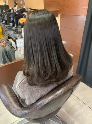 カラー インナー×縮毛矯正 ピンクカラー澤井里菜のヘアスタイル