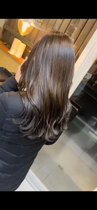 ロング カラー ❣️ハイトーン❣️ BLUE&Co.のヘアスタイル