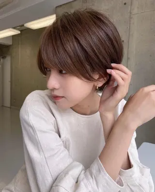 ショート カラー ❤️ブリーチなし💚 ダブルカラー平野実花のヘアスタイル
