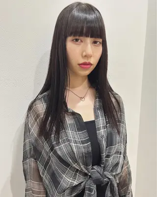 ロング カラー Loom.所属・村上雅人 ナチュラルモードのヘアスタイル