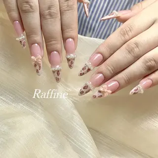 ネイル RAFFINE haru🦋🩵のネイルデザイン