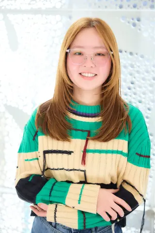 セミロング カラー 頭から整える美容師 松田のヘアスタイル