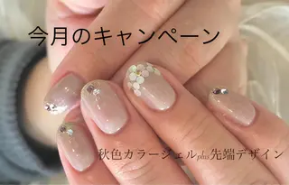 ネイル ネイル ティアラのネイルデザイン