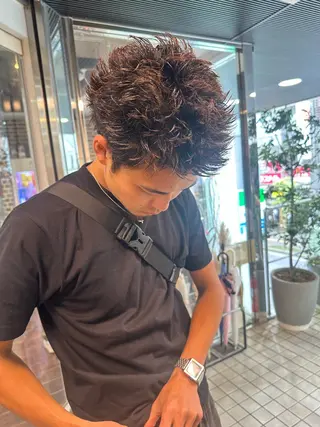 ショート メンズ Rei/ 縮毛矯正/ ハイライトカラー募集のヘアスタイル